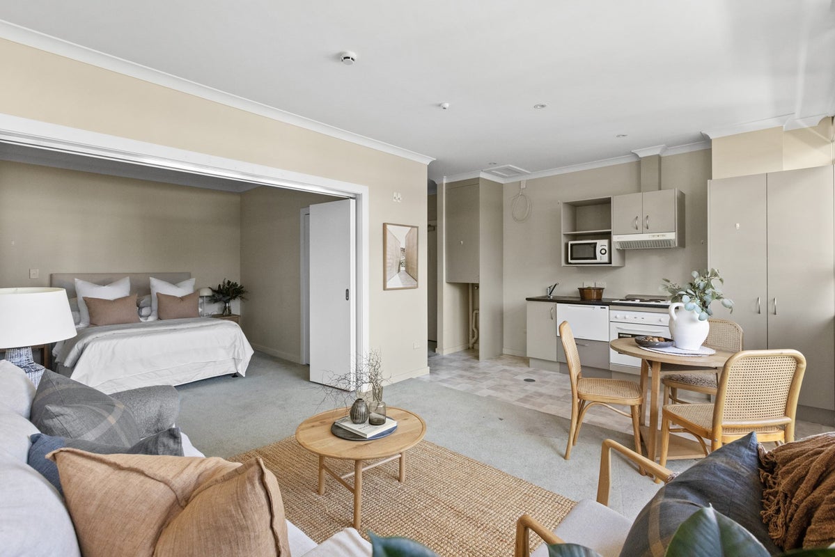 3J/3 Shakespeare Road, Napier South, Napier - Carousel 1
