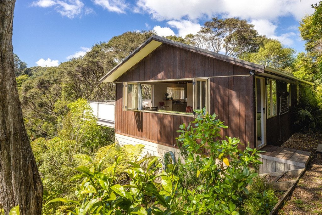 78 Waiheke Road, Waiheke Island, Waiheke Island - Carousel 2
