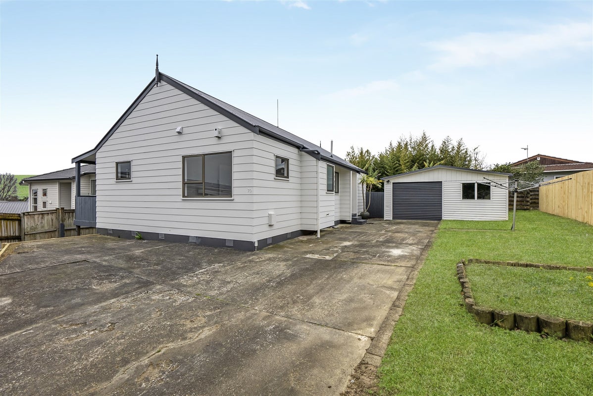 70 Hutchinsons Road, Bucklands Beach, Auckland - Carousel 1