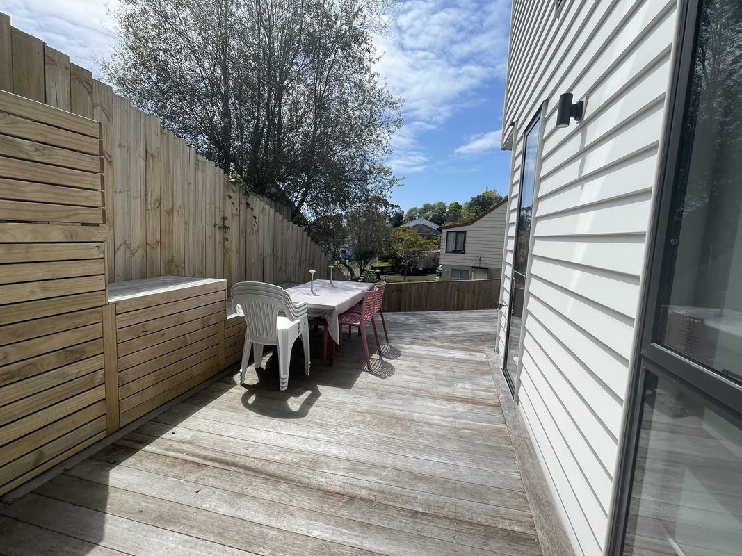 0 , Browns Bay - Carousel 14