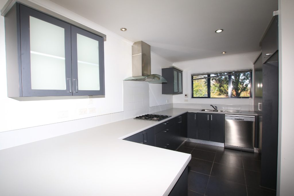 17 Candlestick Place, Oteha, Auckland - Carousel 2
