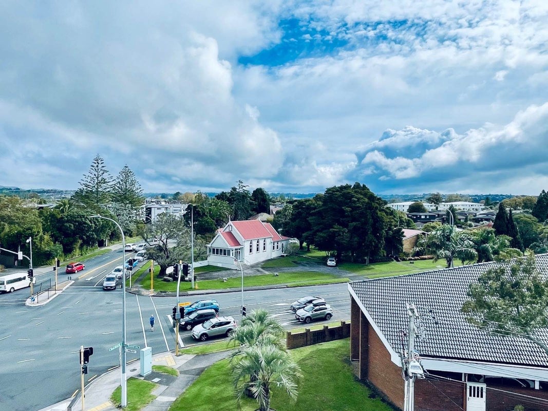 406/1 Buscomb Avenue, Henderson, Auckland - Carousel 12