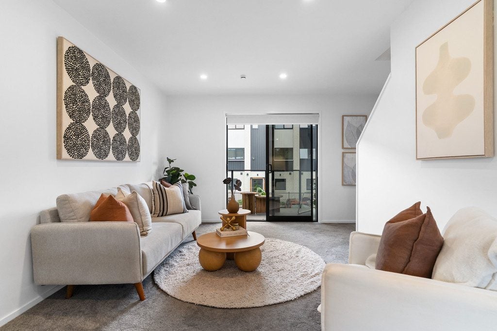 4/61 Matipo Road, Te Atatu Peninsula, Auckland - Carousel 2