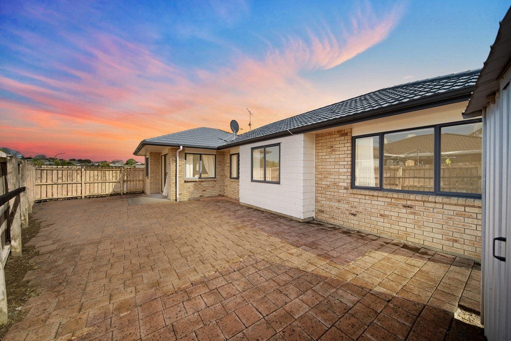 40 Glenveagh Park Drive, Weymouth, Auckland - Carousel 2