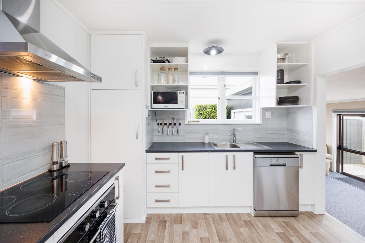 104 Clyde Crescent, Roslyn, Palmerston North - Carousel 2