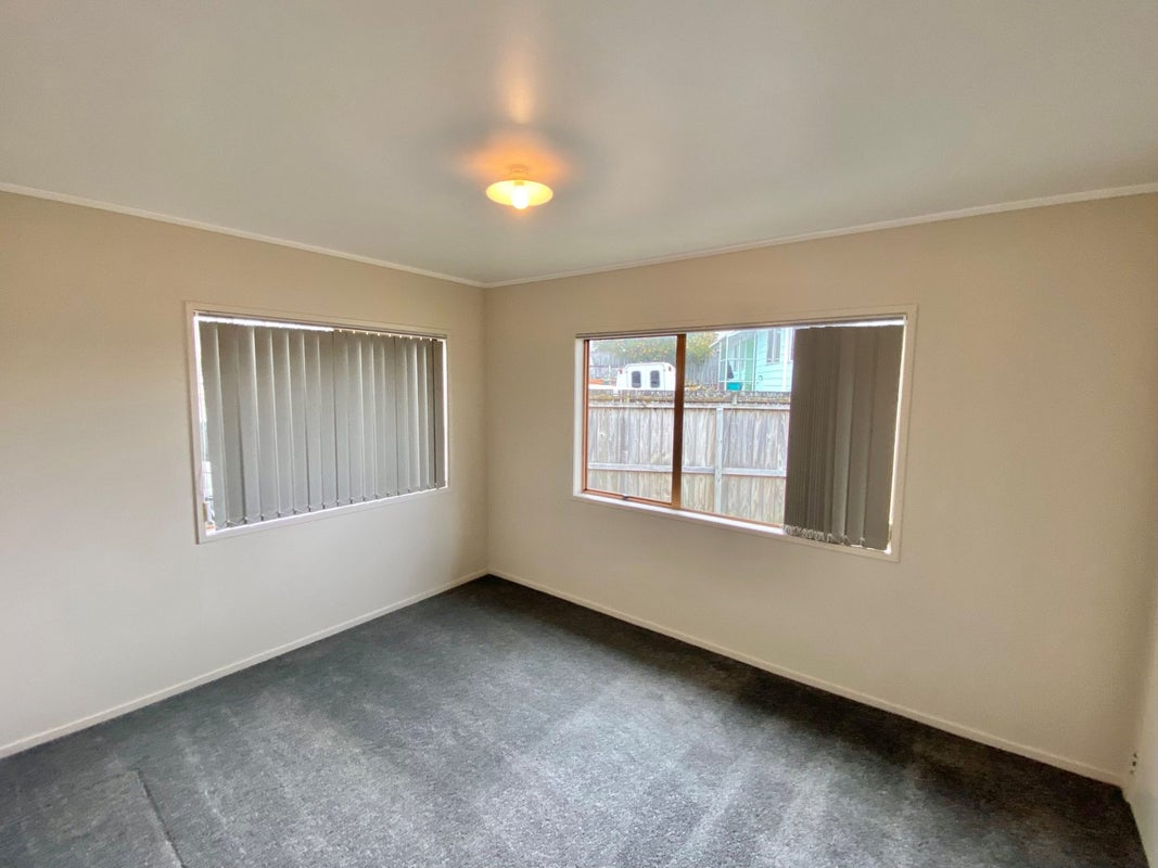 17 Balloch Street, Randwick Park, Auckland - Carousel 8