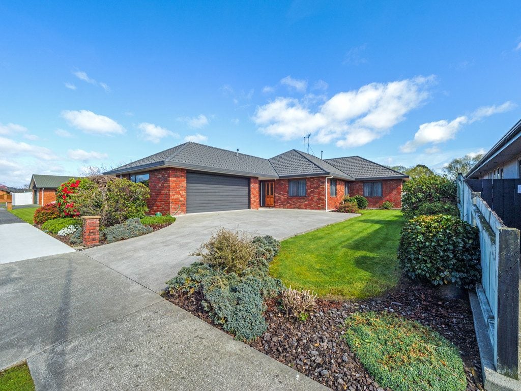 5 Rothesay Place, Highbury, Palmerston North - Carousel 1