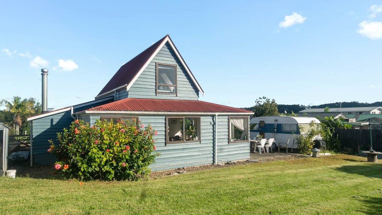 11 Tirairaka Terrace, Okiato, Russell - Carousel 1