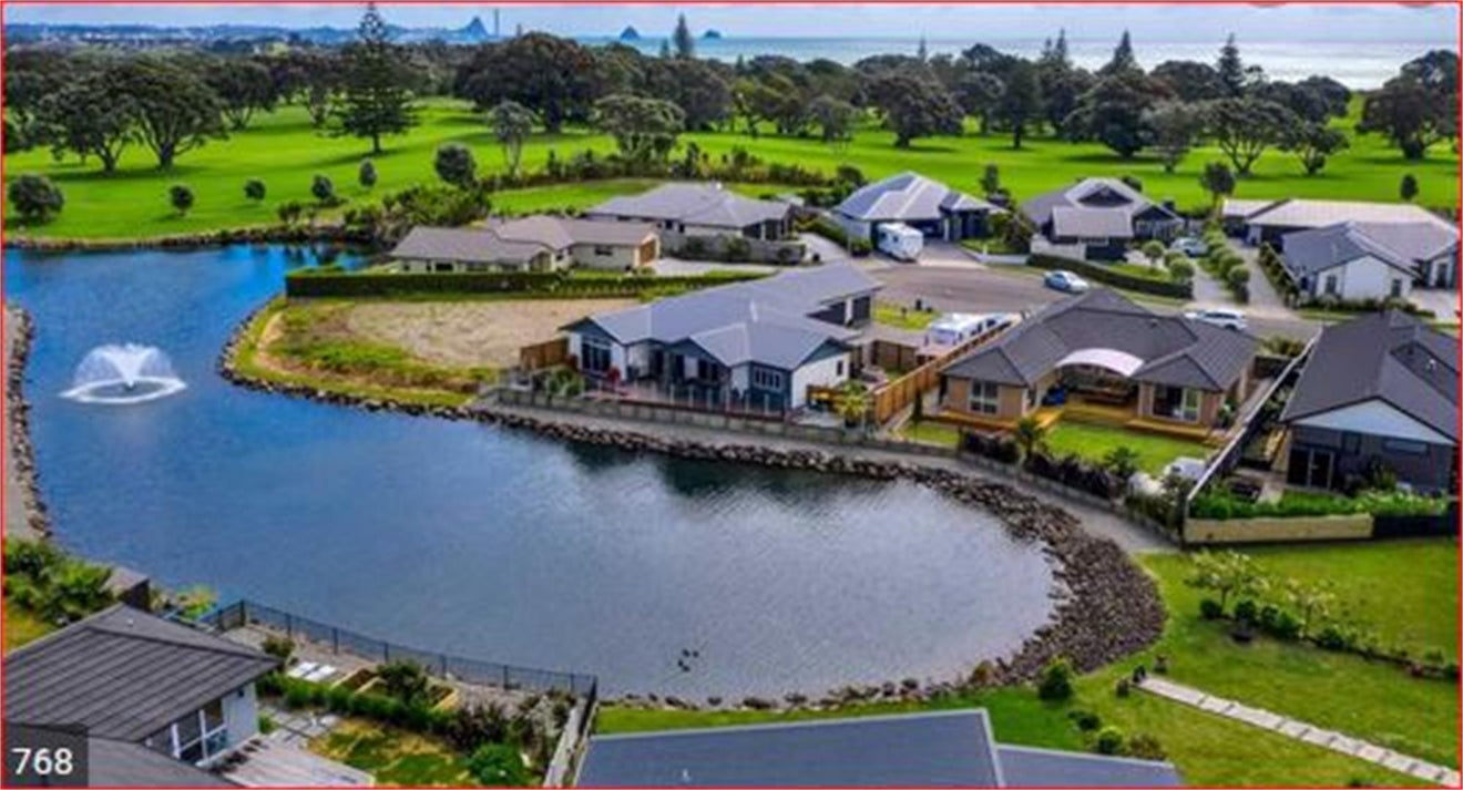 61 Links Drive, Waiwhakaiho, New Plymouth - Carousel 22