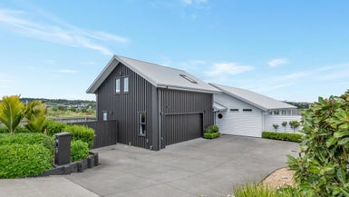 83 Seventh View Avenue, Beachlands, Auckland - Carousel 1