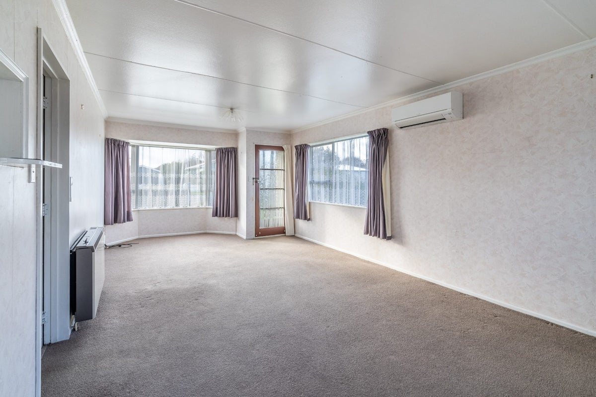 1/51 Douglas Street, Grasmere, Invercargill - Carousel 2