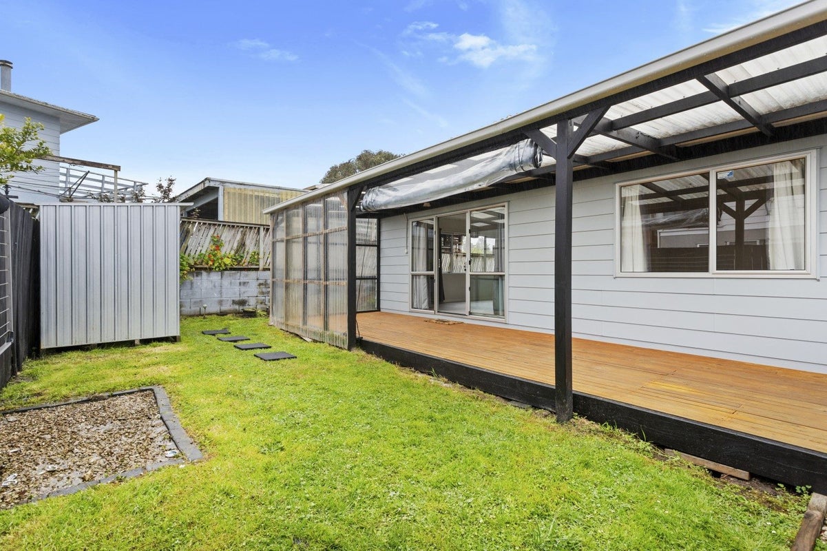 2/152 Rathgar Road, Henderson, Auckland - Carousel 2