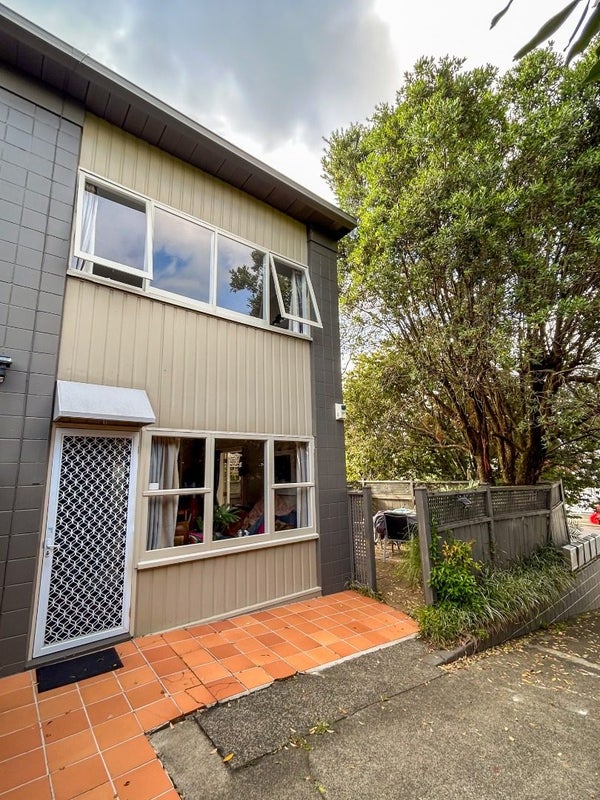 1/55 Bellevue Road, Mount Eden, Auckland - Carousel 2