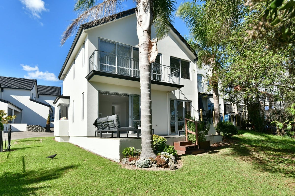 47 Alverna View, GULF HARBOUR, WHANGAPARAOA - Carousel 1