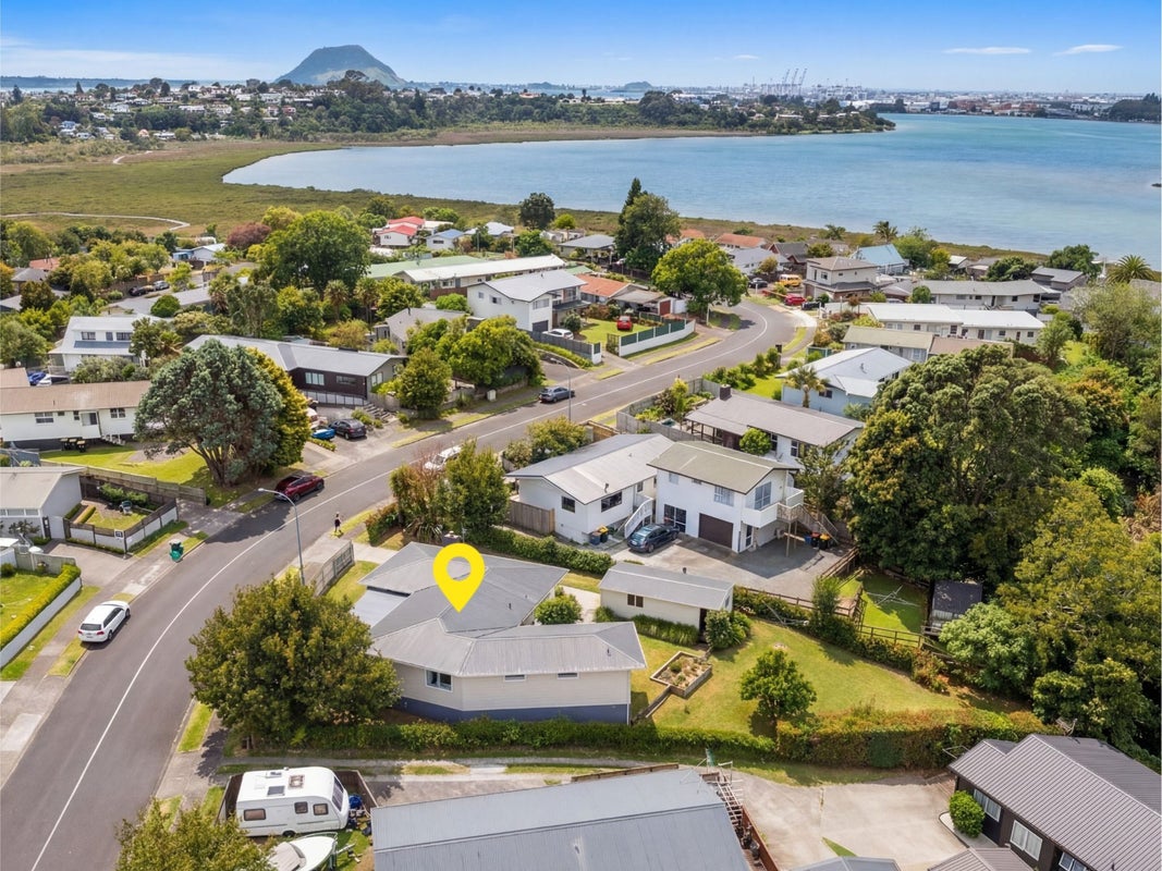 129 Kingswood Road, Brookfield, Tauranga - Carousel 2
