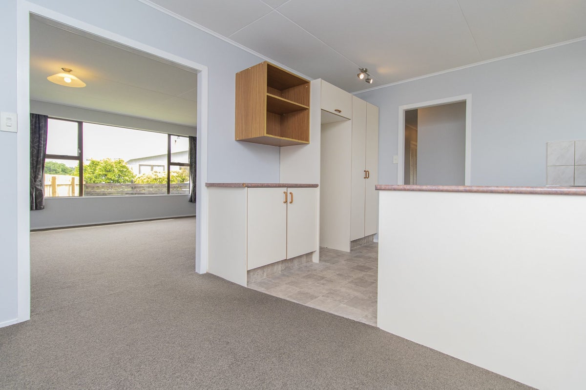 34 Wills Crescent, Ashhurst, Ashhurst - Carousel 2