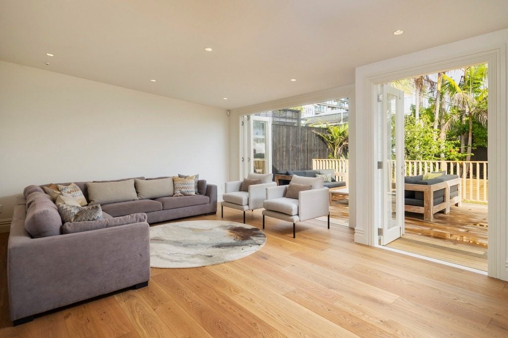 14 Sentinel Road, Herne Bay, Auckland - Carousel 1