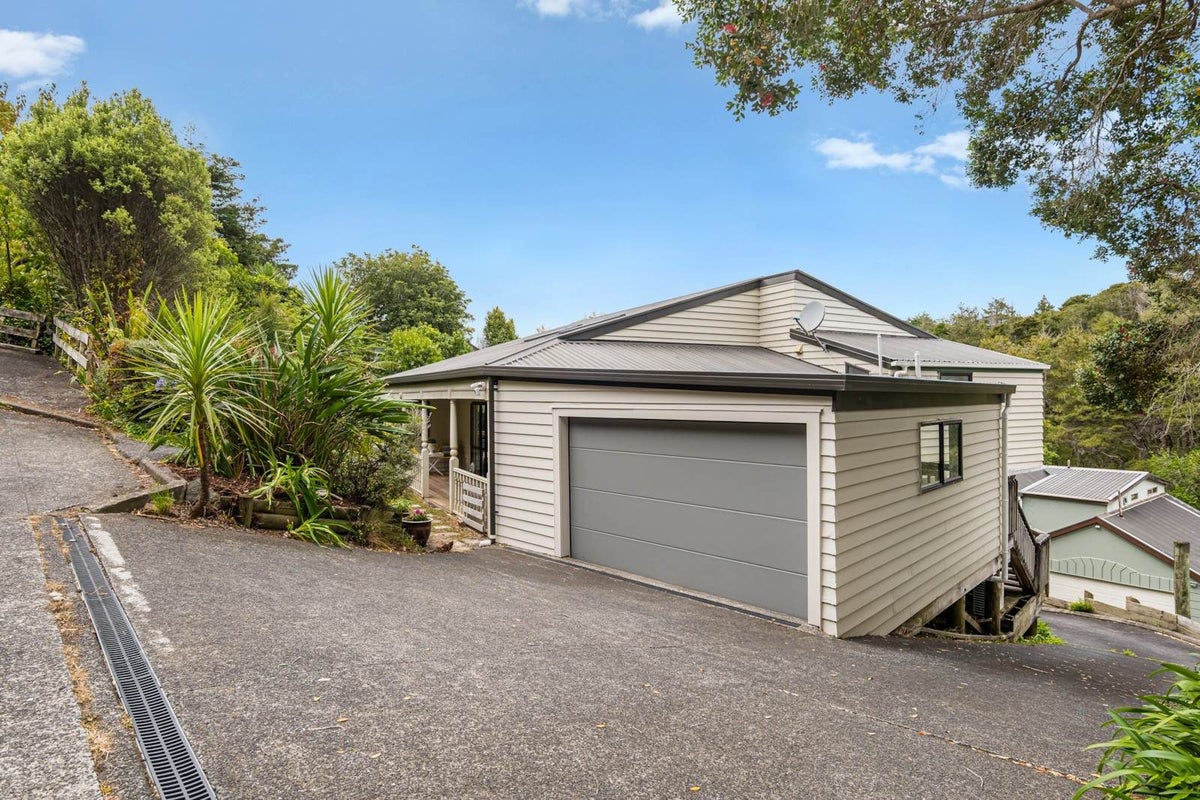 21 Homewood Place, Chatswood, Auckland - Carousel 2