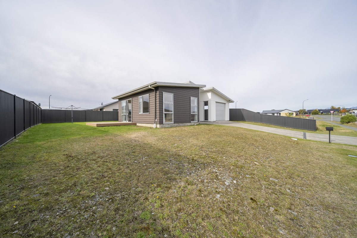 22 Hidden Lakes Avenue, Te Anau, Te Anau - Carousel 29