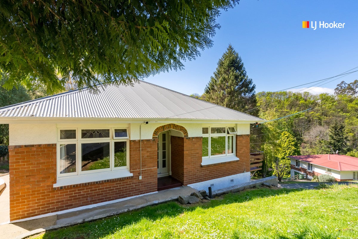 43 Glen Road, Mornington, Dunedin - Carousel 1