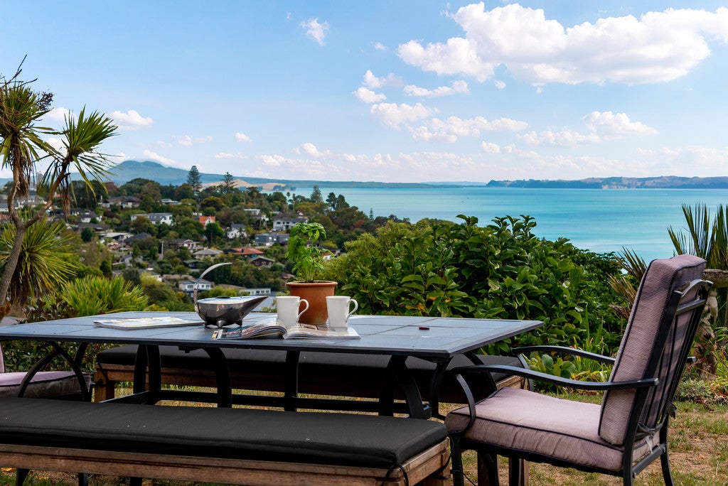 82 Mellons Bay Road, Mellons Bay, Auckland - Carousel 2