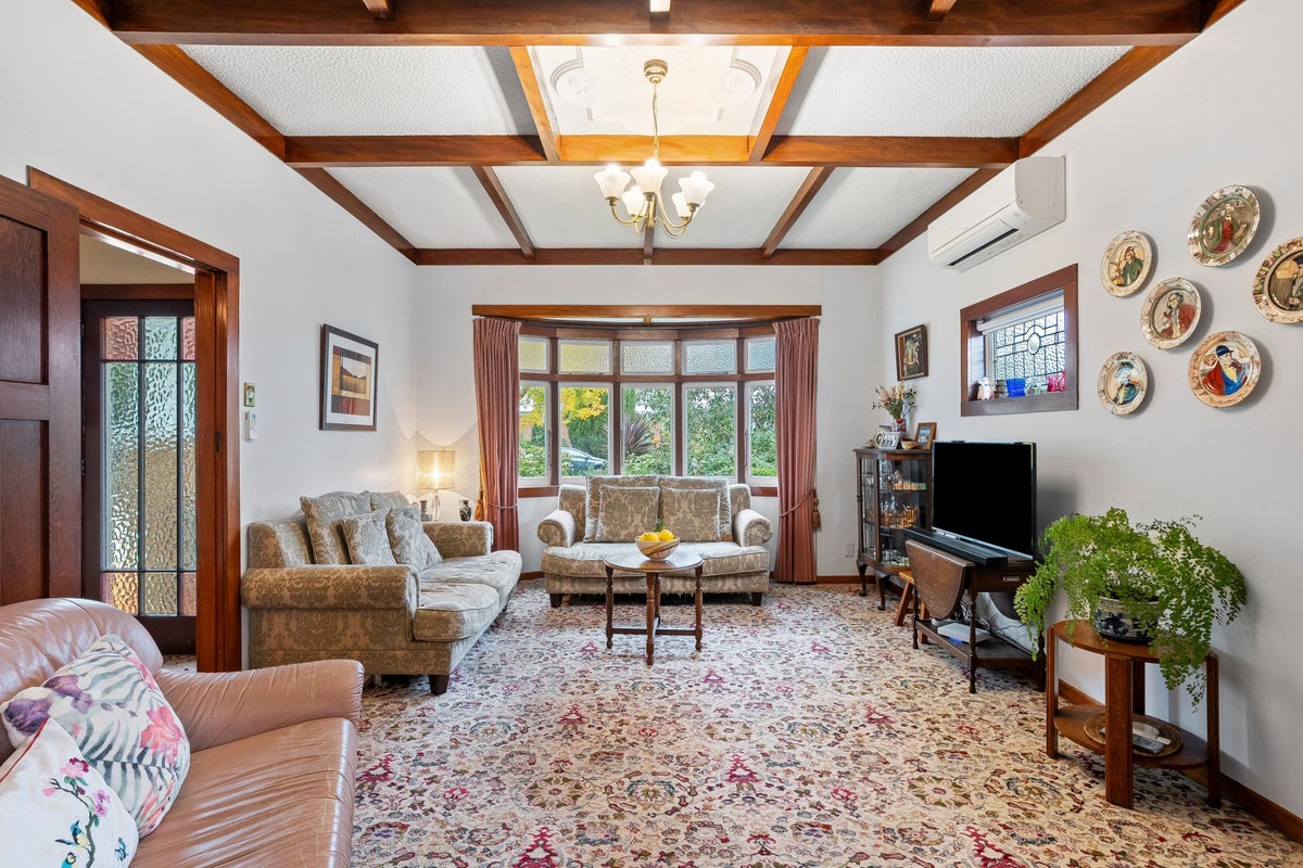 7 Burnside Avenue, Mount Albert, Auckland - Carousel 2