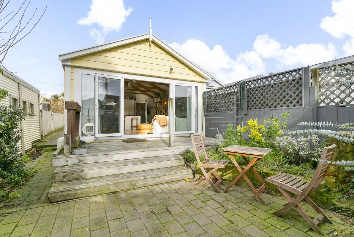 39 Normanby Street, Newtown, Wellington - Carousel 1