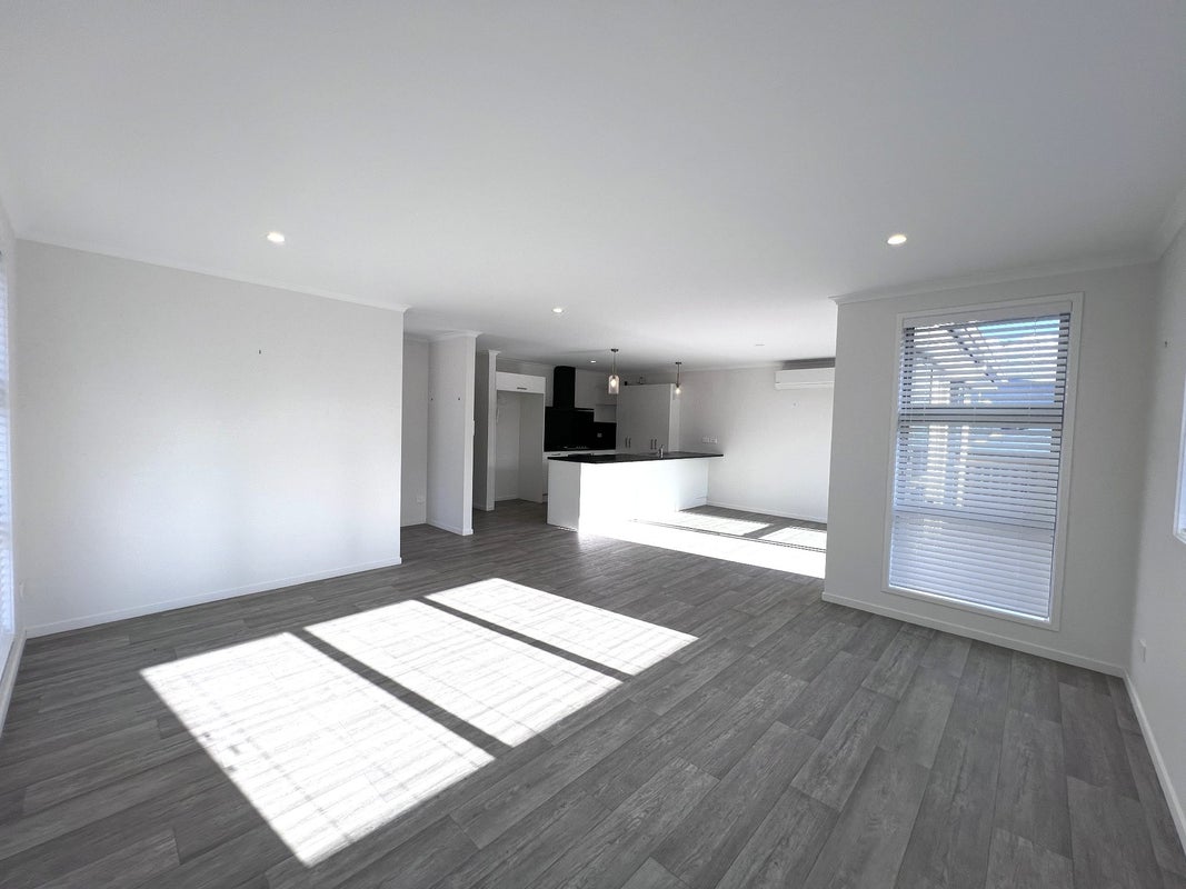 11B Humber Crescent, Gate Pa, Tauranga - Carousel 2
