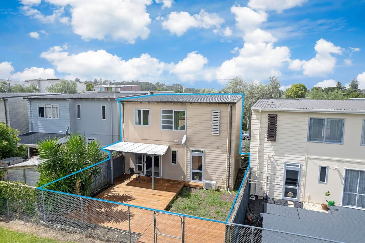 8 Albionvale Road, Glen Eden, Auckland - Carousel 2