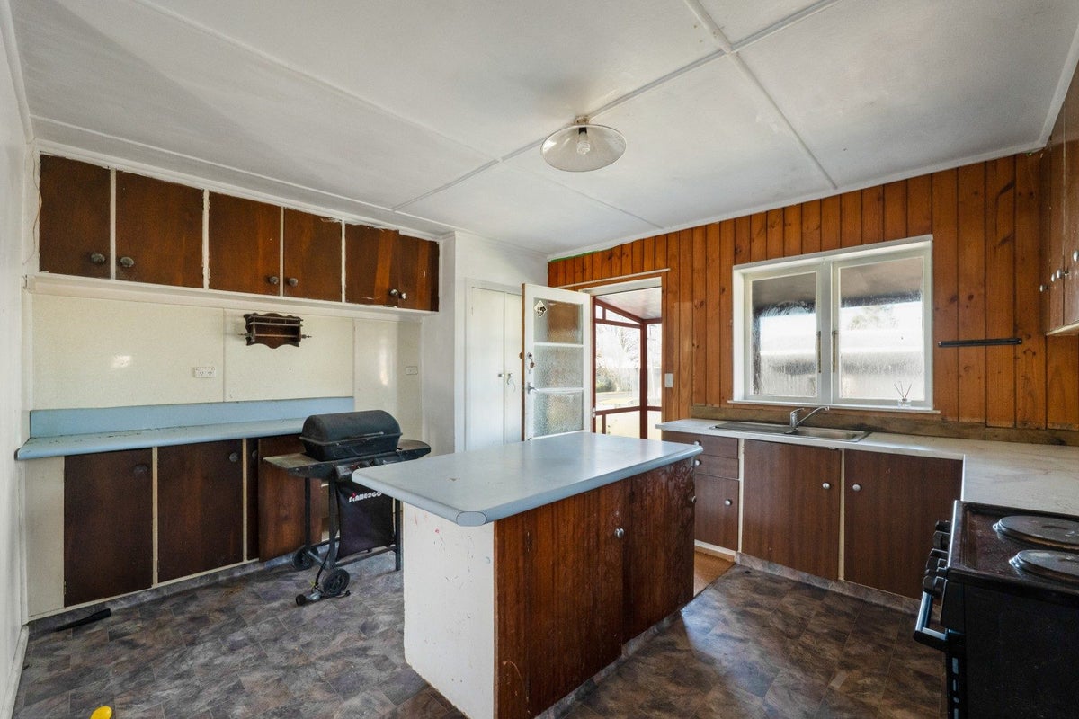 64 Consols Street, Waihi, Waihi - Carousel 2