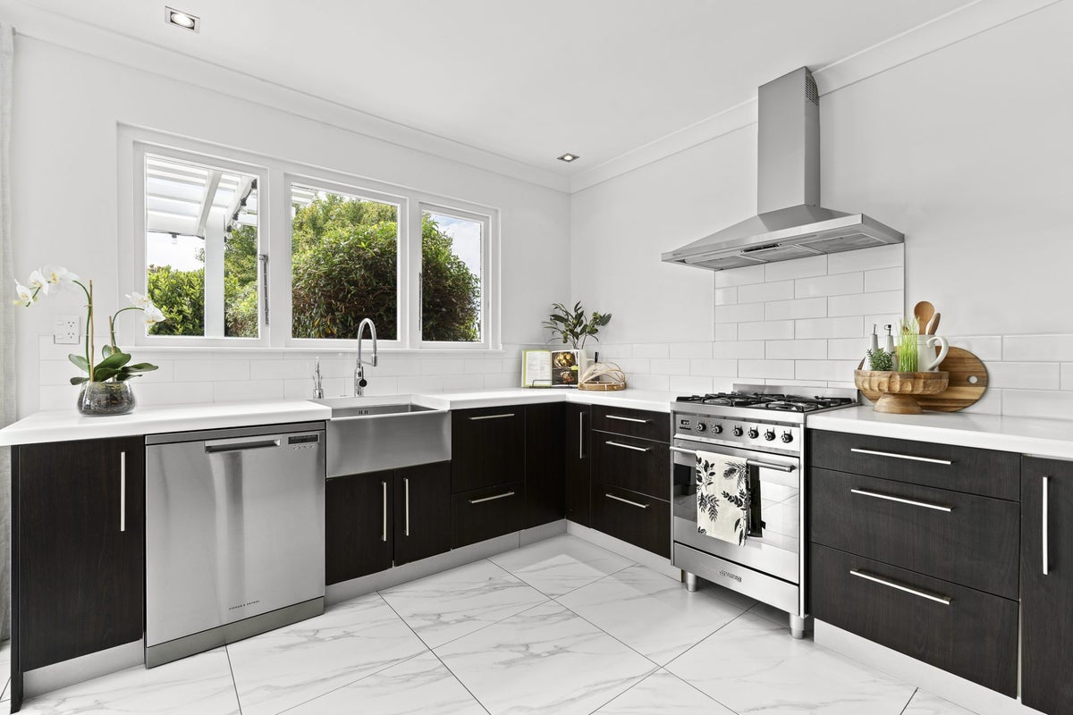 293A Carrington Street, Vogeltown, New Plymouth - Carousel 2