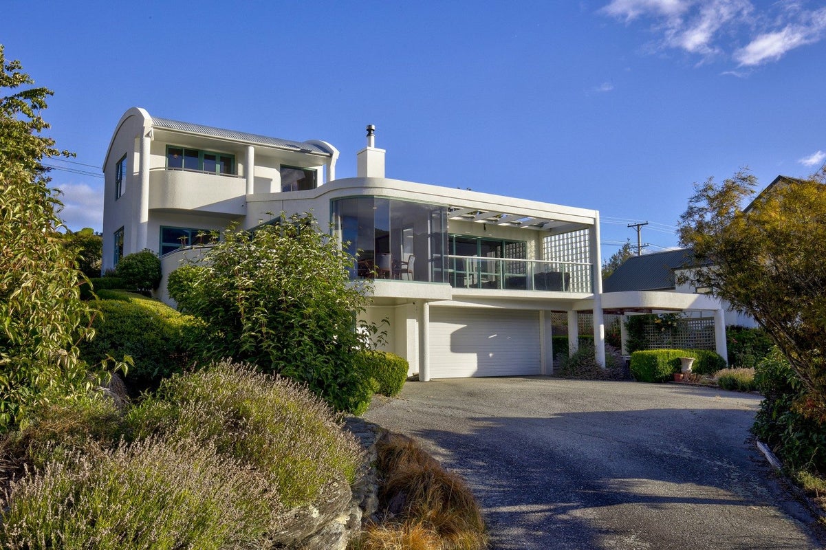 415 Peninsula Road, Kelvin Heights, Queenstown - Carousel 1