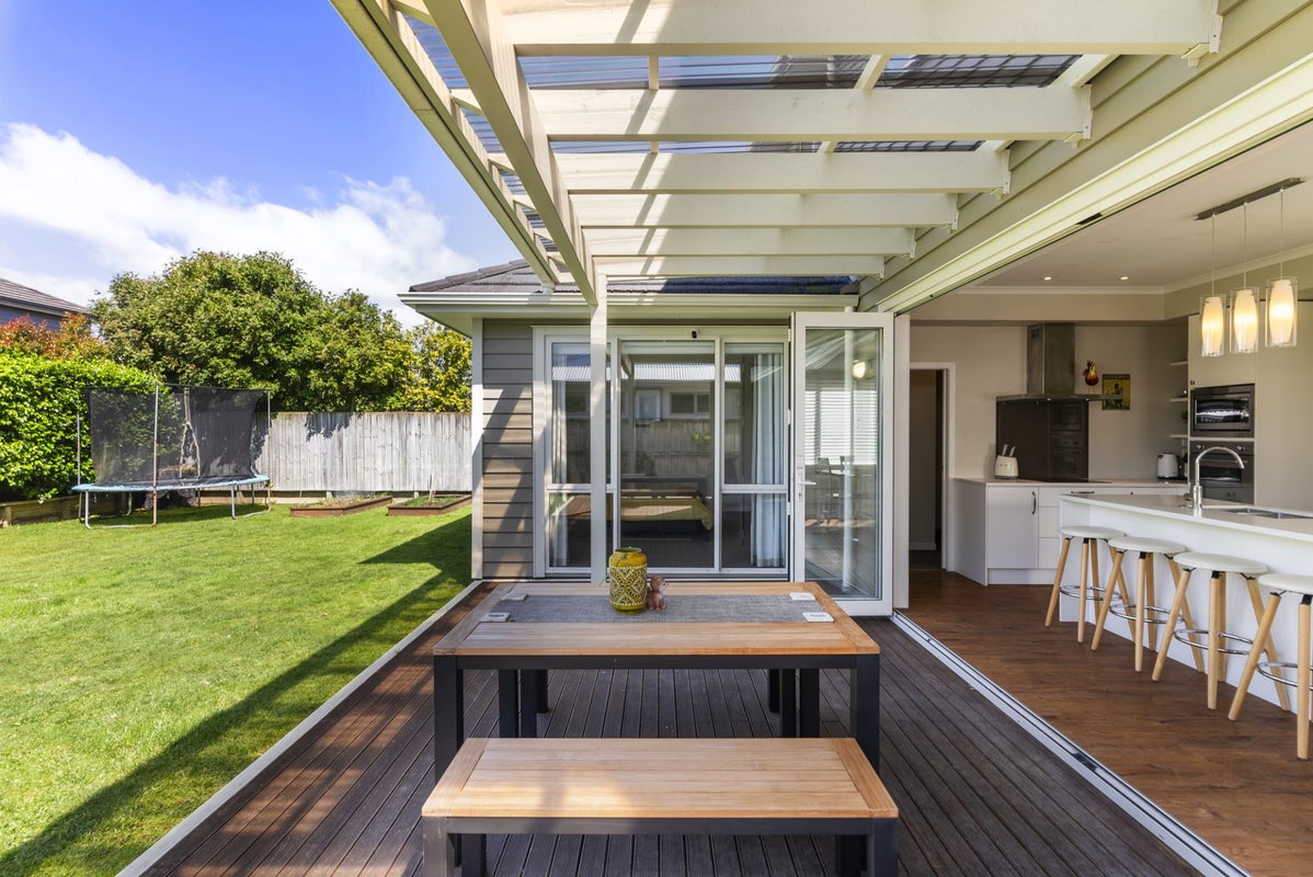 6 Turua Rise, Karaka, Papakura - Carousel 2