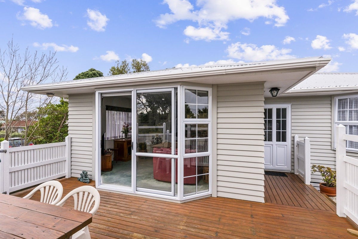 64 Alexander Road, Raumati Beach, Paraparaumu - Carousel 2