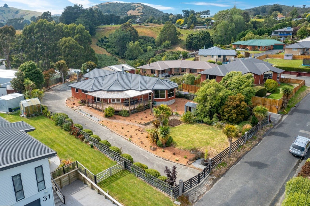 33 Seaton Road, Portobello, Dunedin - Carousel 1