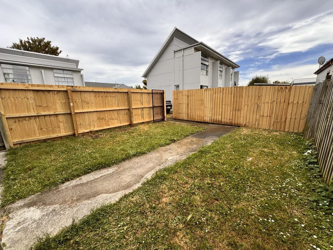 2/20 Leyden Street, Phillipstown, Christchurch - Carousel 2