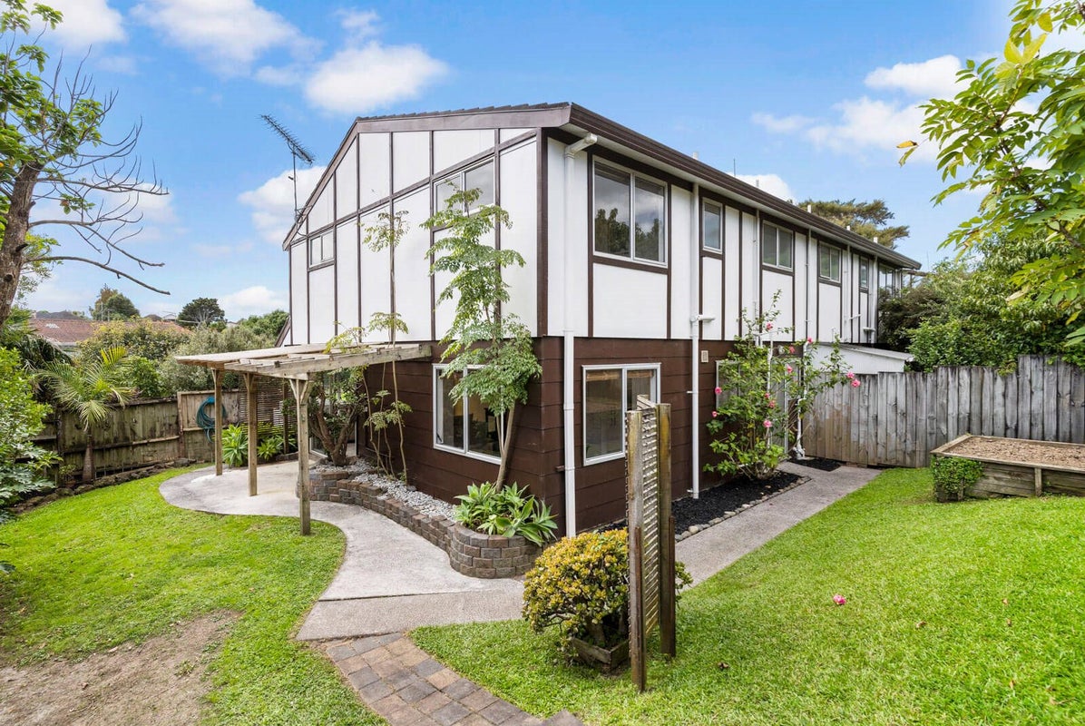 54 Kohekohe Street, New Lynn, Auckland - Carousel 1