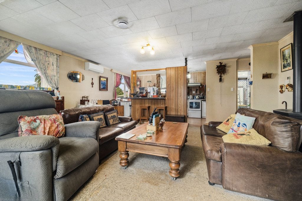 18 Sunrise Avenue, Owhata, Rotorua - Carousel 2