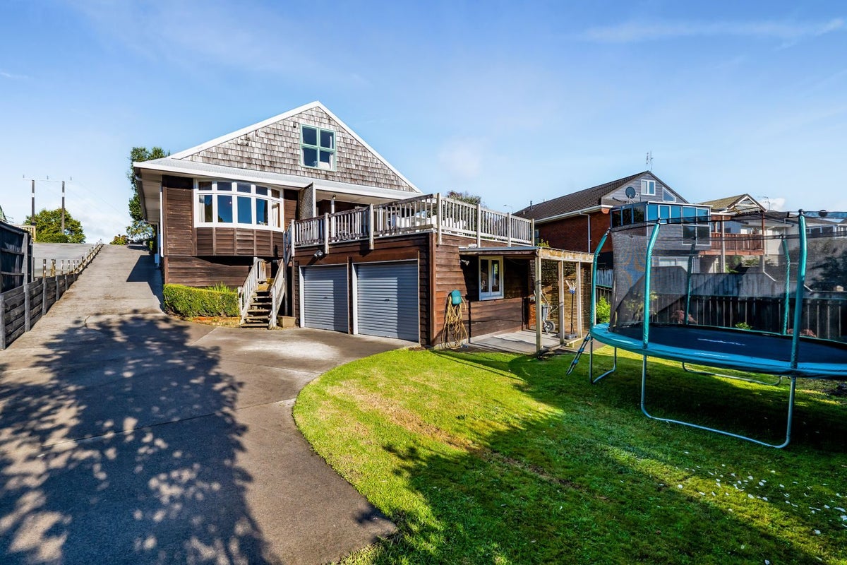 48 Karina Road, Merrilands, New Plymouth - Carousel 22