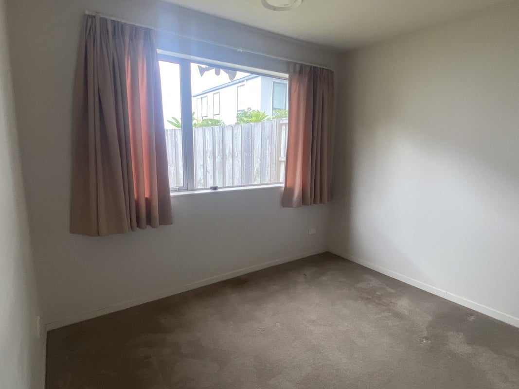 43 Nikau Street, New Lynn, Auckland - Carousel 17
