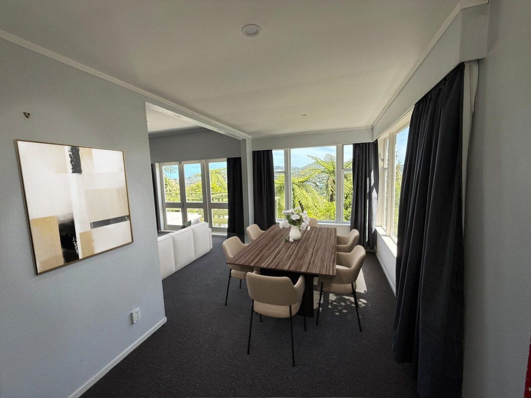 121 Pembroke Road, Wilton, Wellington - Carousel 2