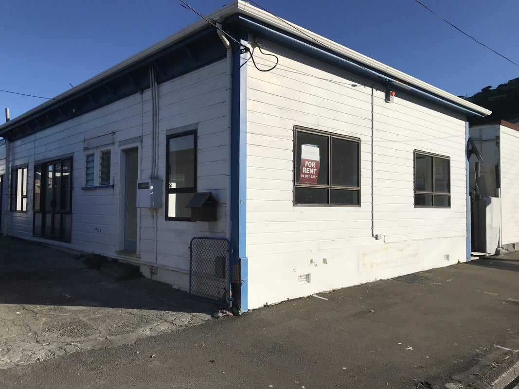 17 Rua Street, Lyall Bay, Wellington - Carousel 1