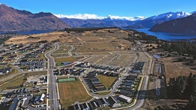 33 Cottesbrook Street, Wanaka - Carousel 1
