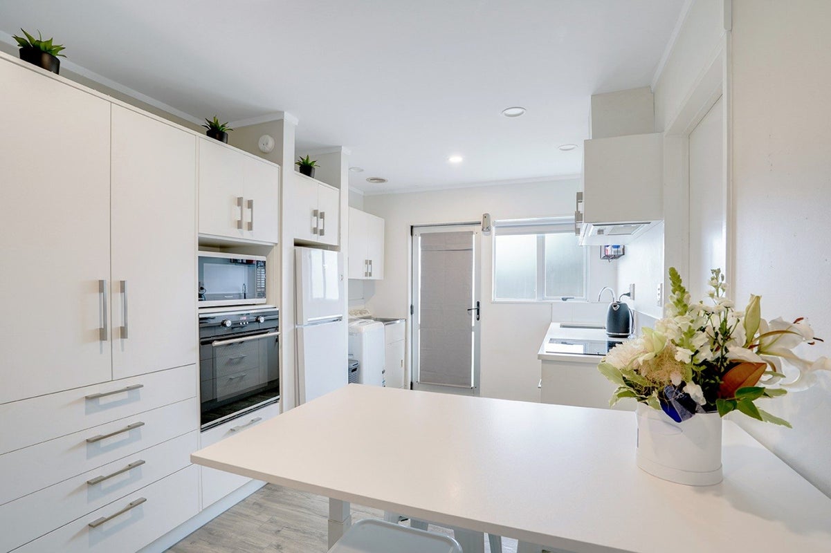 34B Cowley Drive, Temple View, Hamilton - Carousel 2