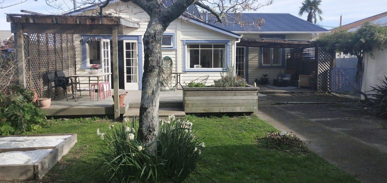 2 North Road, The Wood, Nelson - Carousel 1