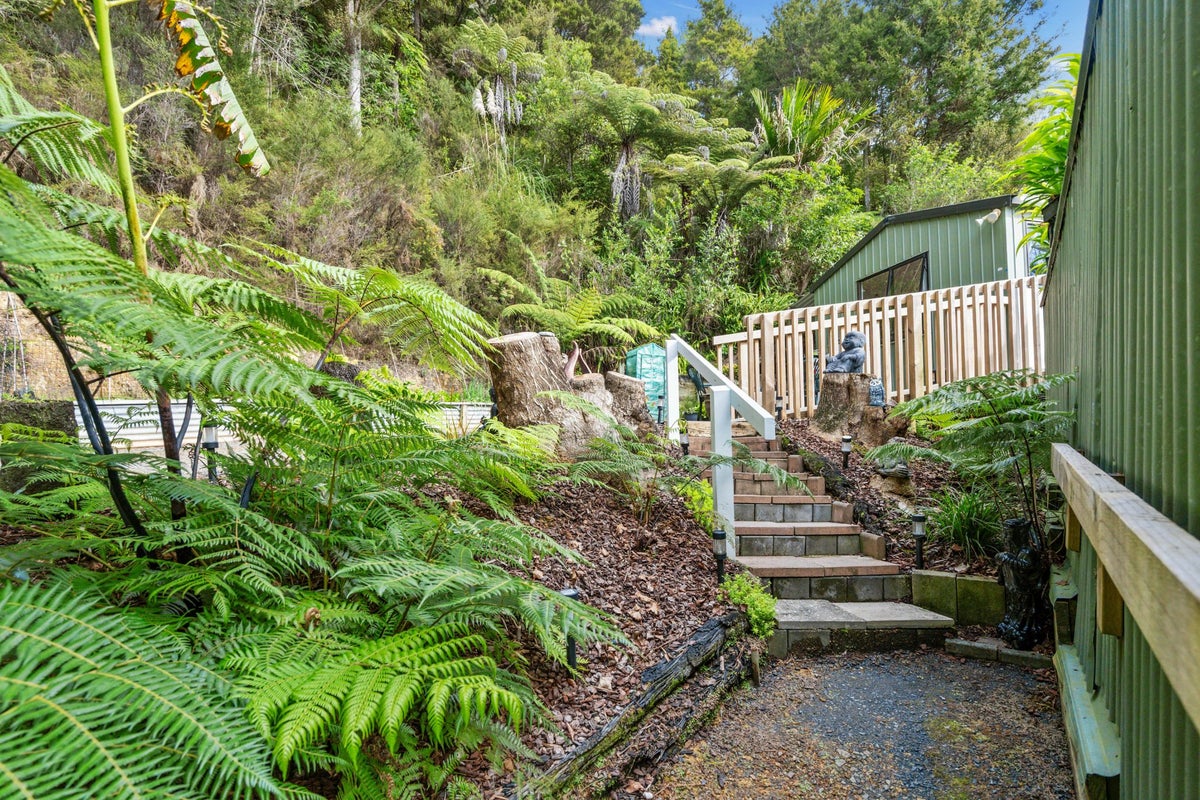2 CLEMO ROAD, GLENBERVIE, KIRIPAKA - Carousel 2