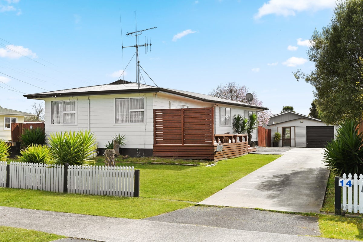 14 Filmer Place, Melville, Hamilton - Carousel 1