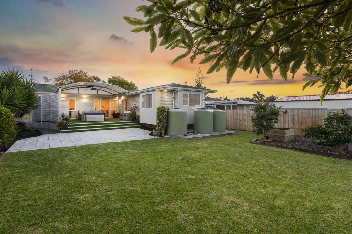 3 Muir Avenue, Mangere Bridge, Auckland - Carousel 2