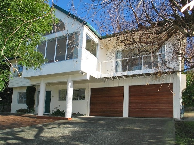 1 Seaview Road, Paremata, Porirua - Carousel 1