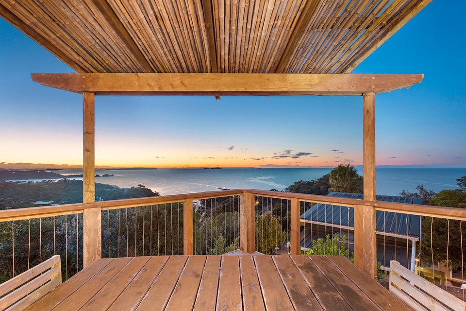 19 Great Barrier Road, Oneroa, Waiheke Island - Carousel 2